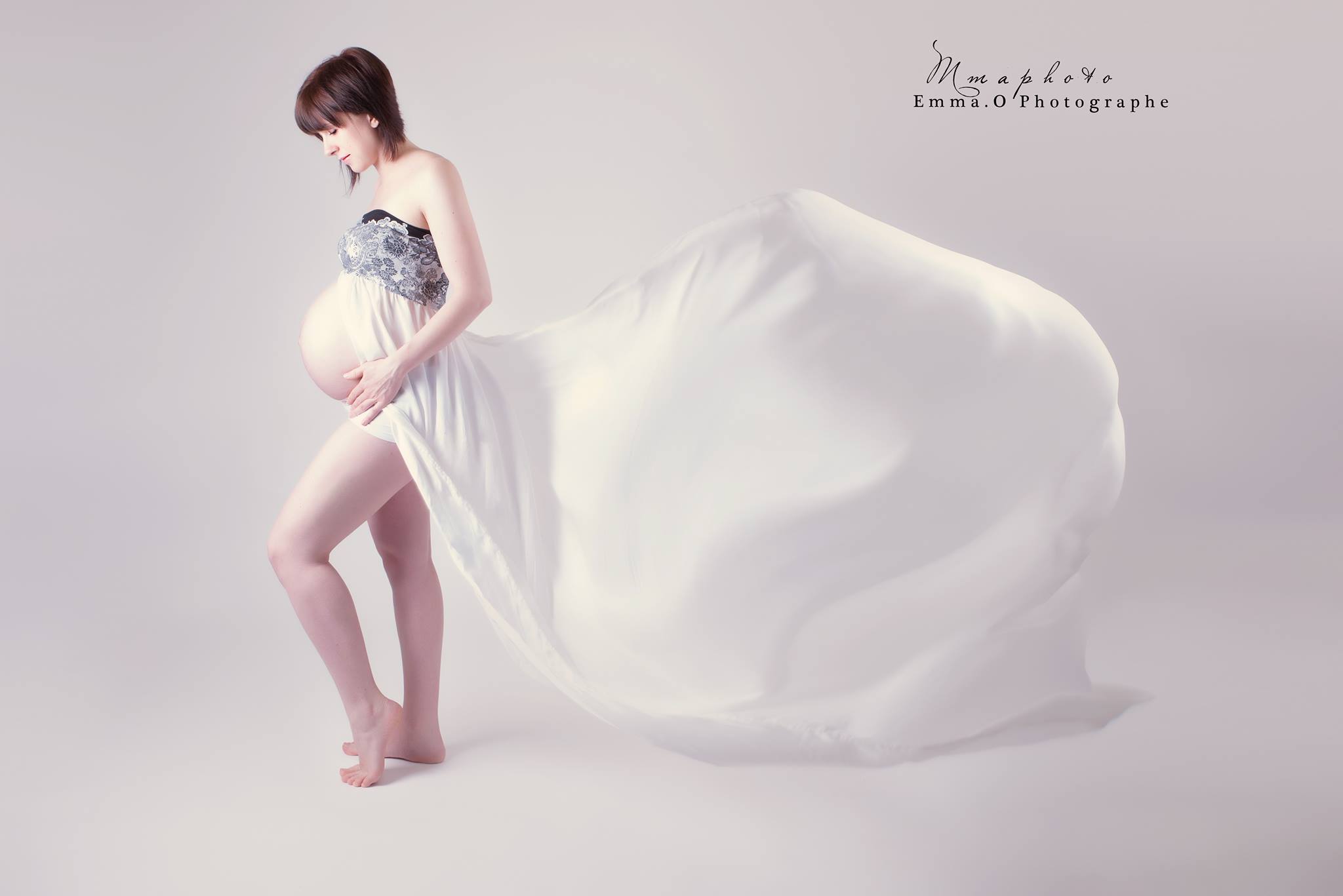 Robe bustier effet dentelle séance grossesse
