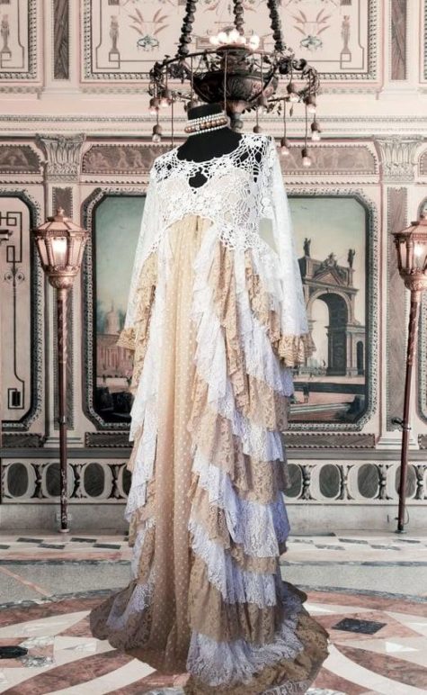 robe boho dentelle crochet blanche beige