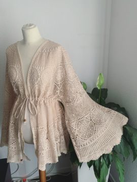 kimono au crochet en matière recyclée