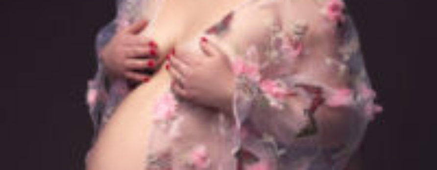 Kimono Modèle Butterfly Orné De Fleurs Et De Papillons