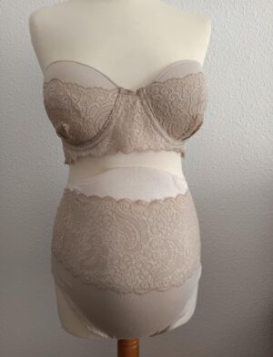 Ensemble bustier et culotte dentelle et jersey